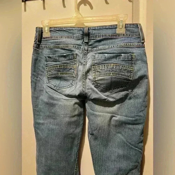 Old Navy Low Rise Boot Cut Size 2 Jeans - Picture 3 of 11